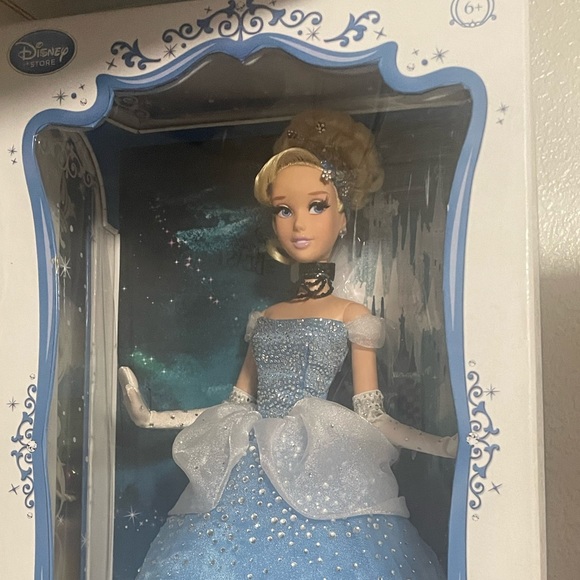 Disney store Limited Edition Cinderella